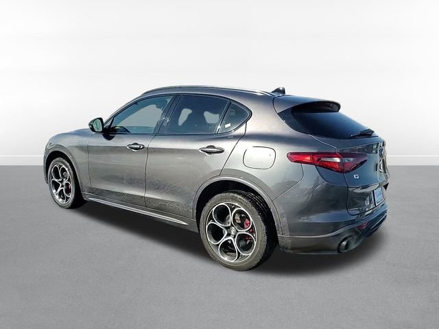 Used 2023 Alfa Romeo Stelvio Veloce image 6
