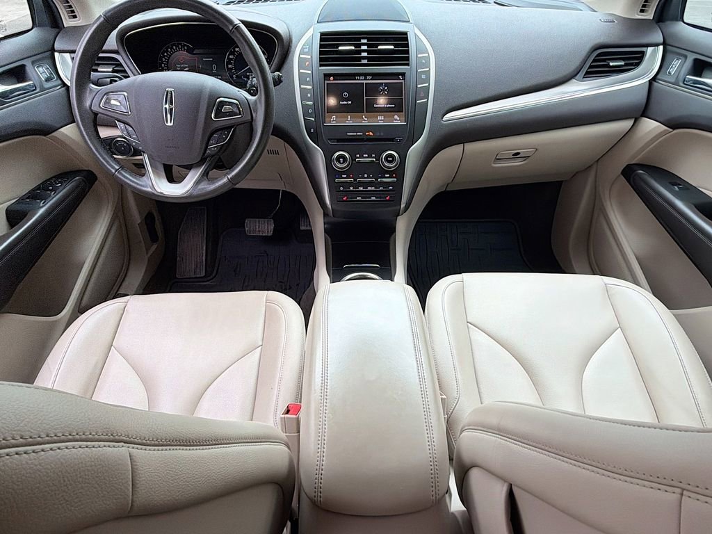 Used 2017 Lincoln MKC Premiere FWD image 9
