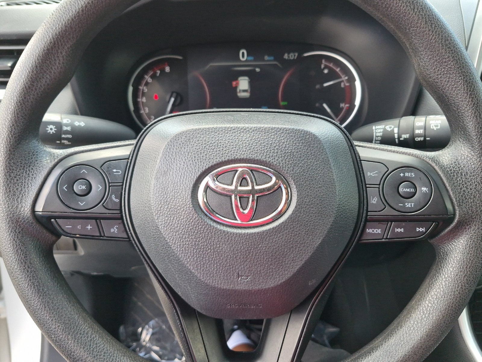 Certified 2025 Toyota RAV4 XLE AWD/4WD image 21