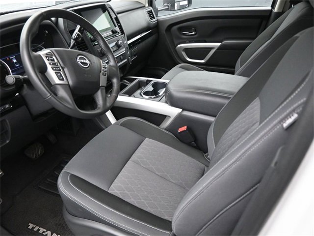 Used 2024 Nissan Titan SV w/ SV Convenience Package image 9
