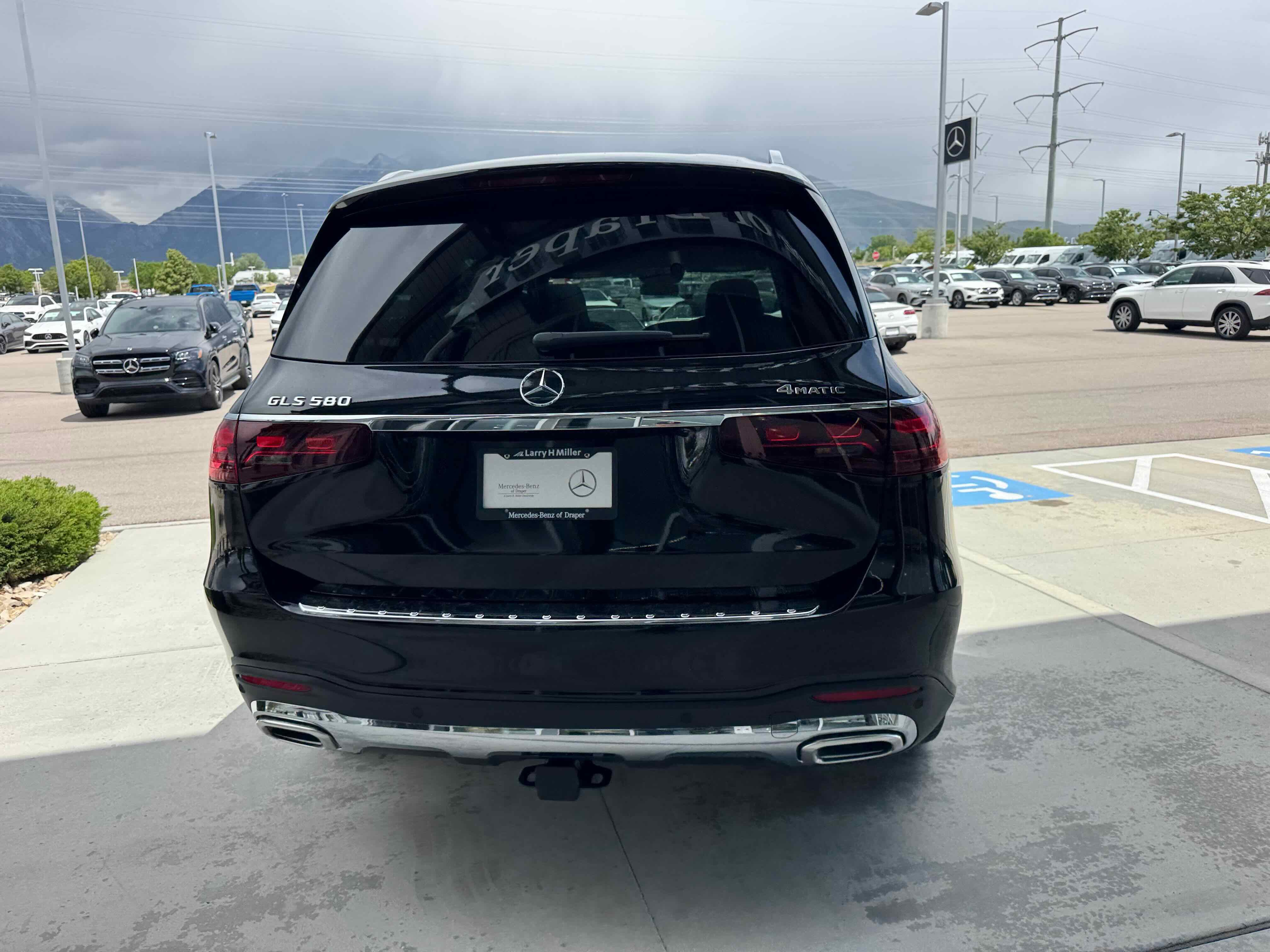 New 2025 Mercedes-Benz GLS 580 4MATIC image 6