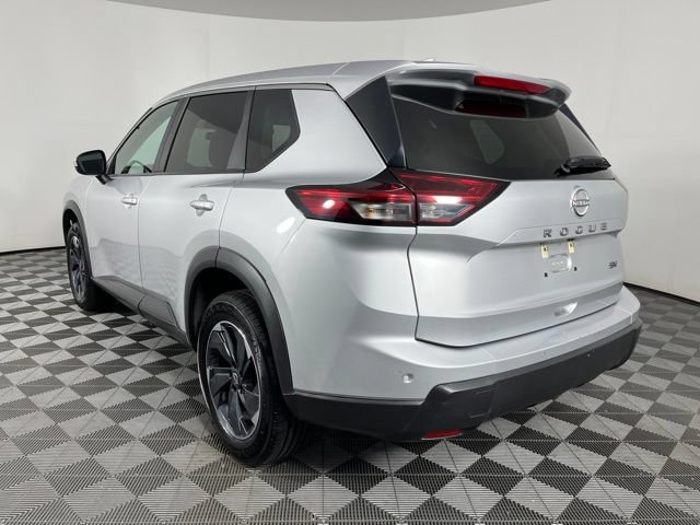 Used 2024 Nissan Rogue SV FWD image 8