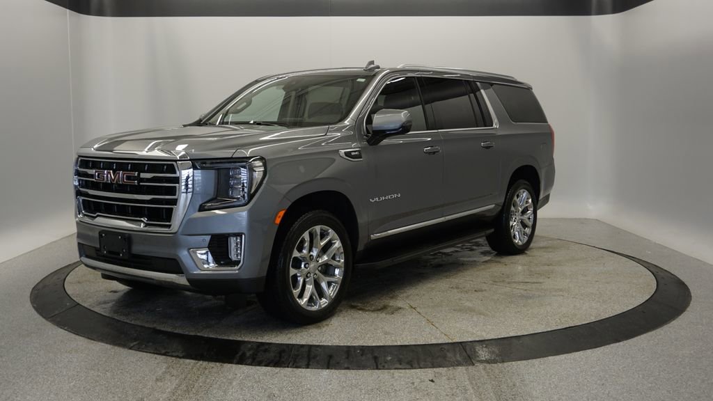 Used 2021 GMC Yukon XL SLT w/ SLT Premium Package image 2