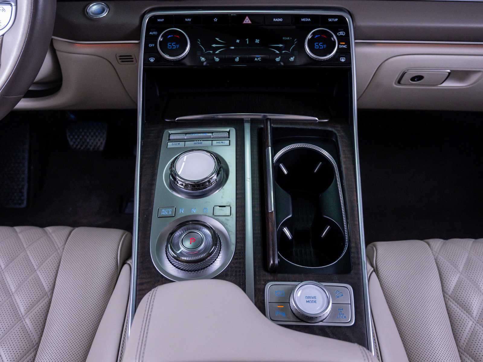 Used 2023 Genesis GV80 3.5T w/ Prestige Matte Package image 29