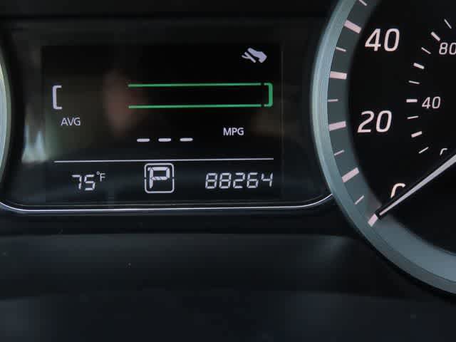 Used 2013 Nissan Sentra SV FWD image 23