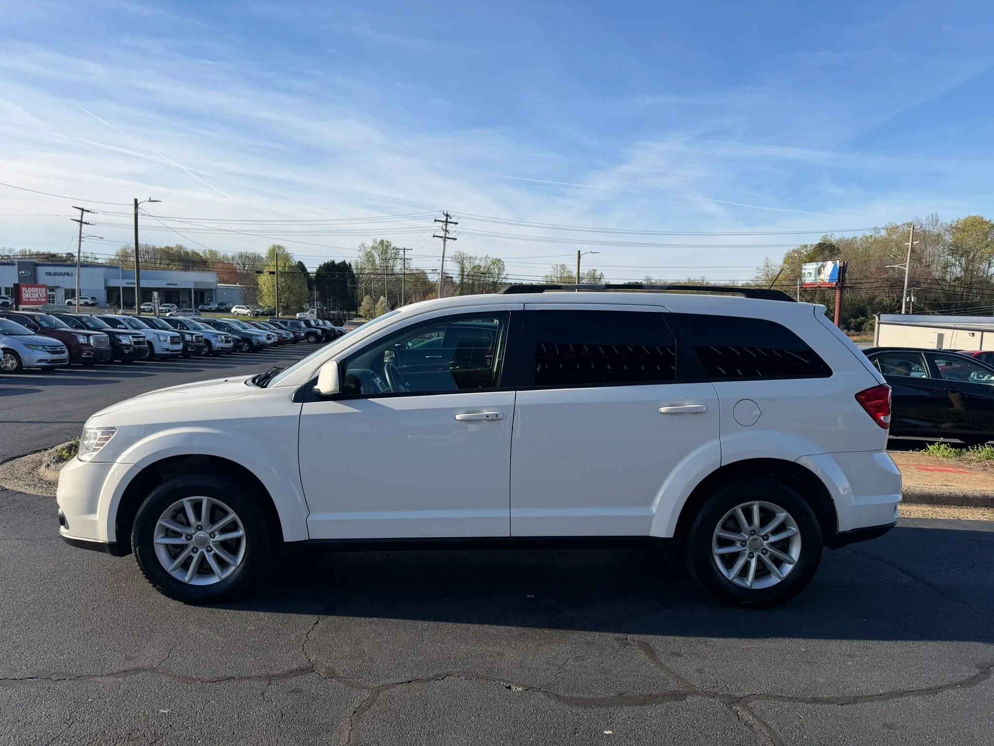 Used 2017 Dodge Journey SXT w/ Comfort/Convenience Group image 4