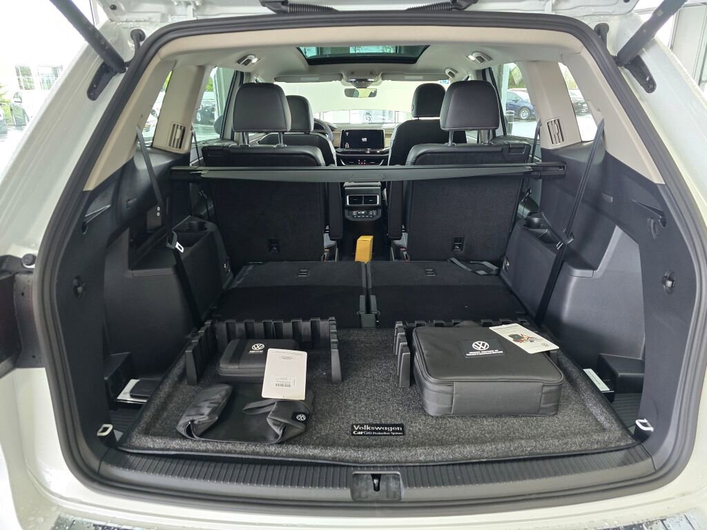 New 2025 Volkswagen Atlas Cross Sport SEL R-Line image 11