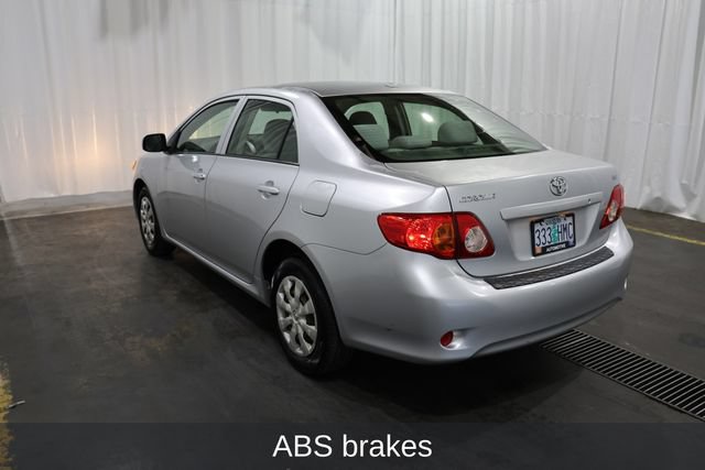 Used 2010 Toyota Corolla LE FWD image 5