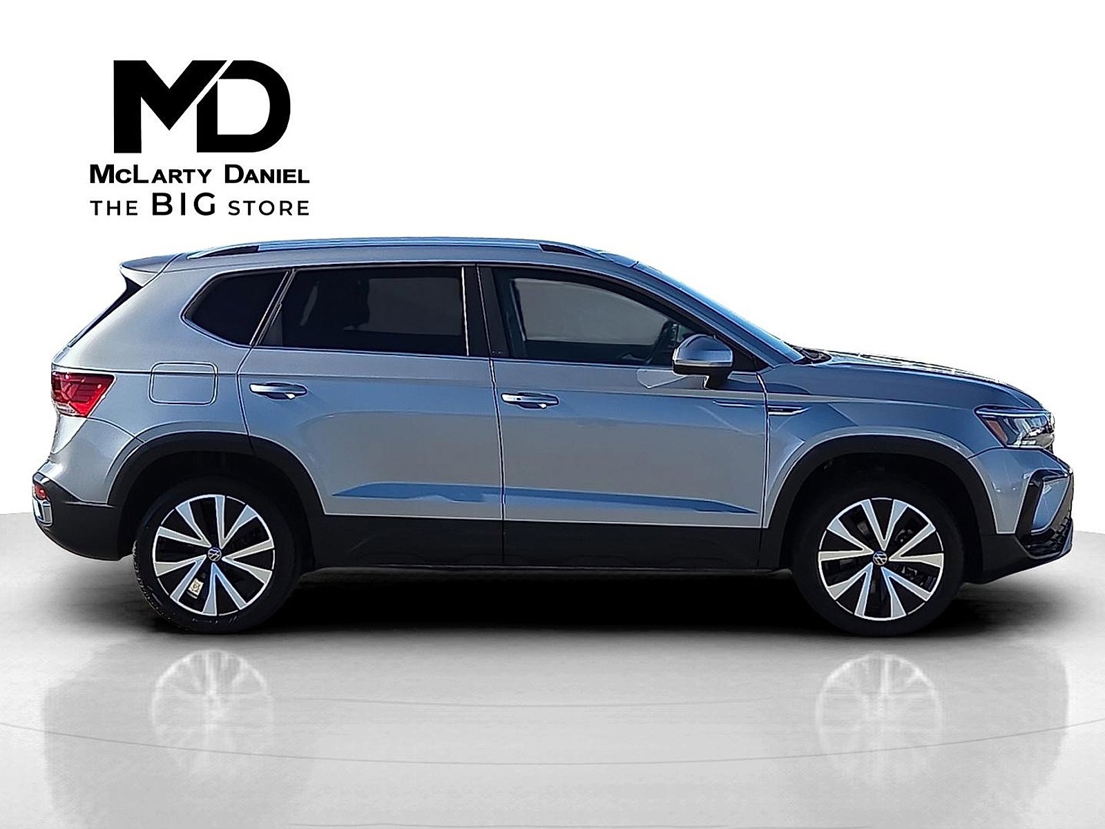 Used 2024 Volkswagen Taos SE image 6