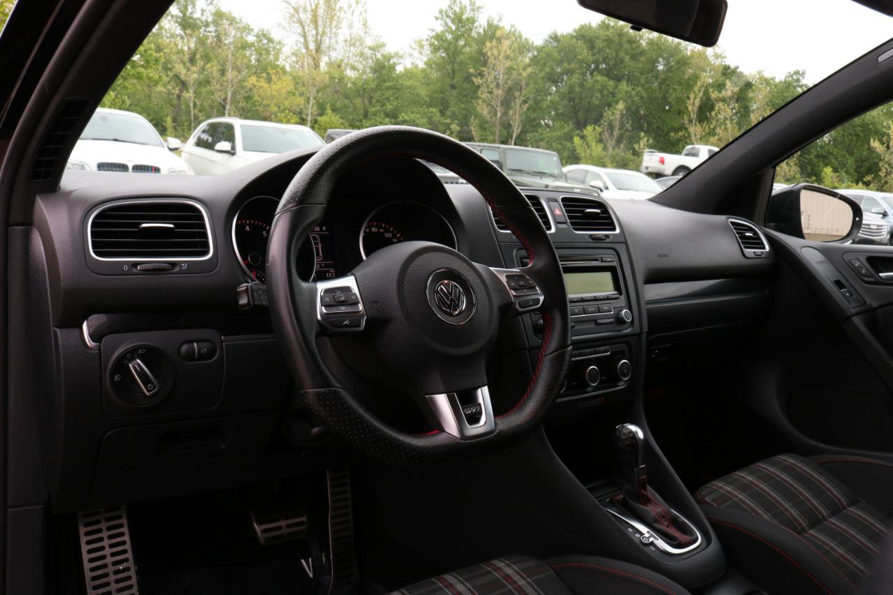 Used 2013 Volkswagen Golf 4-Door FWD image 28