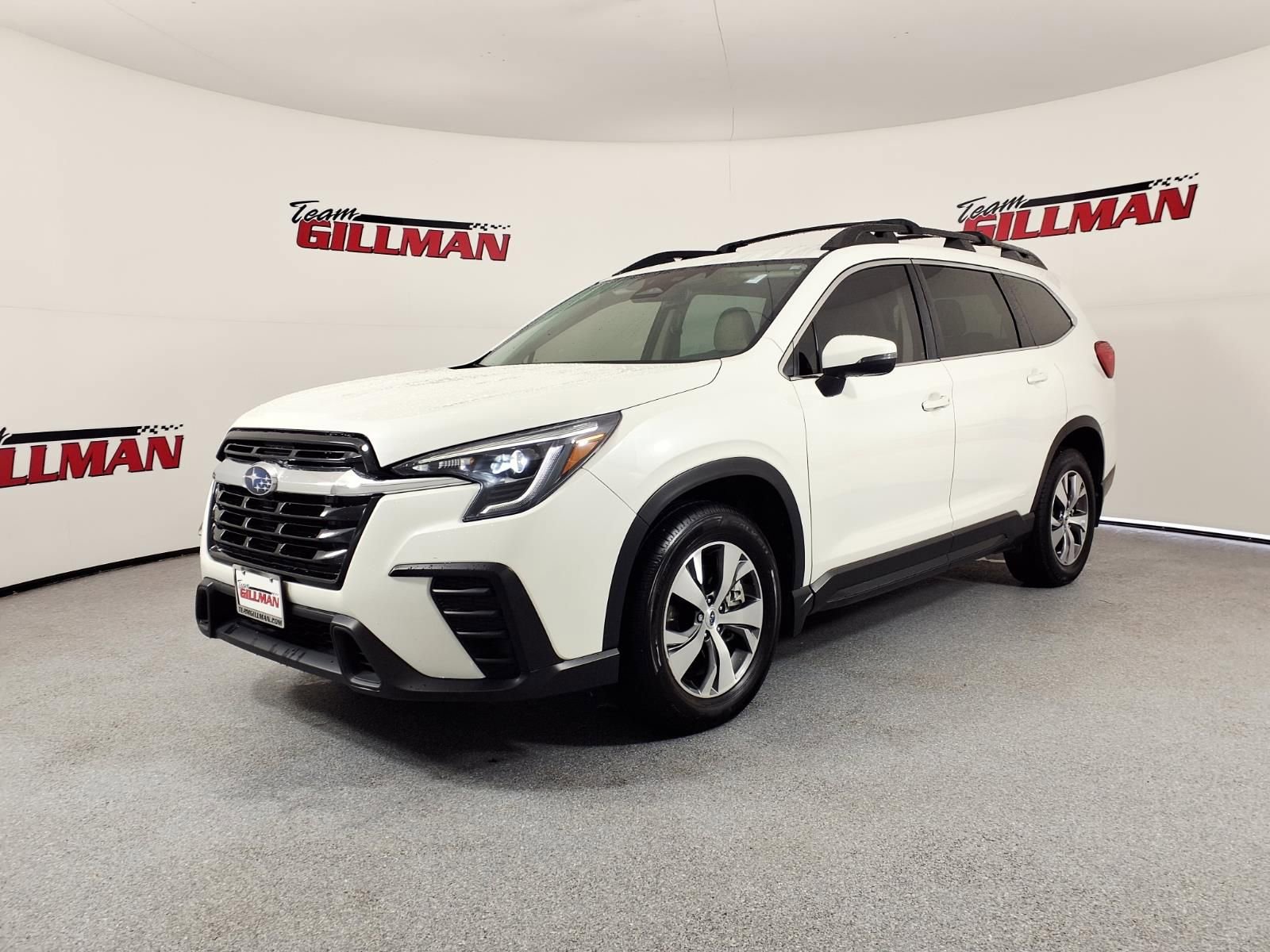 Used 2023 Subaru Ascent Premium w/ Convenience Package AWD/4WD image 3