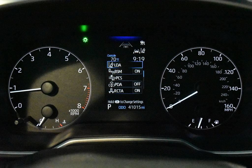 Used 2023 Toyota Corolla SE w/ SE Premium Package FWD image 17