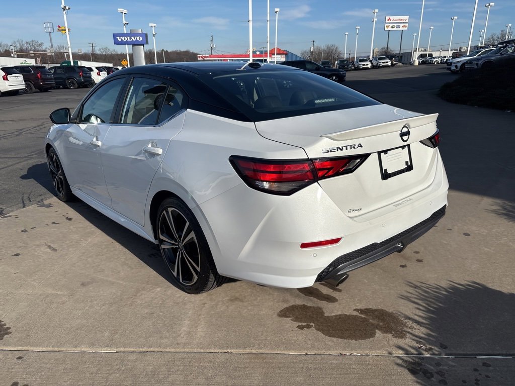 Used 2021 Nissan Sentra SR w/ SR Premium Package image 9