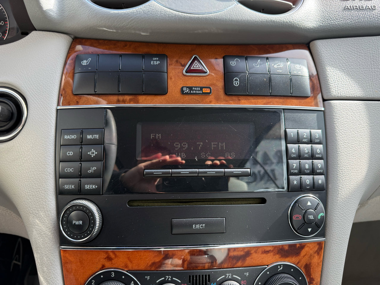 Used 2005 Mercedes-Benz CLK 320 Cabriolet image 15