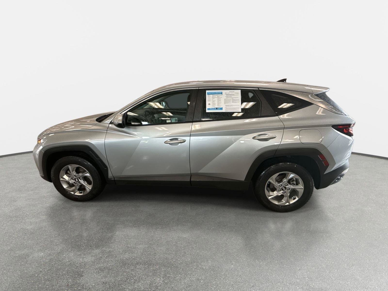 Used 2024 Hyundai Tucson SE image 8
