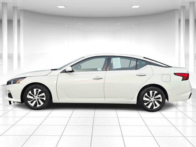 Used 2022 Nissan Altima 2.5 S image 2