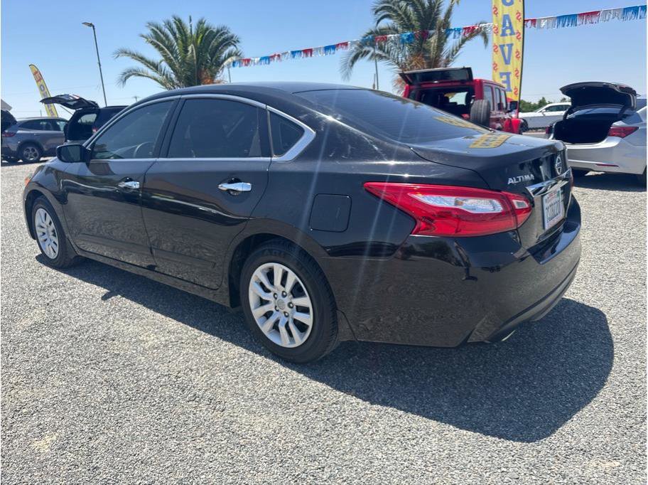 Used 2016 Nissan Altima 2.5 S w/ Power Driver Seat Package FWD image 7