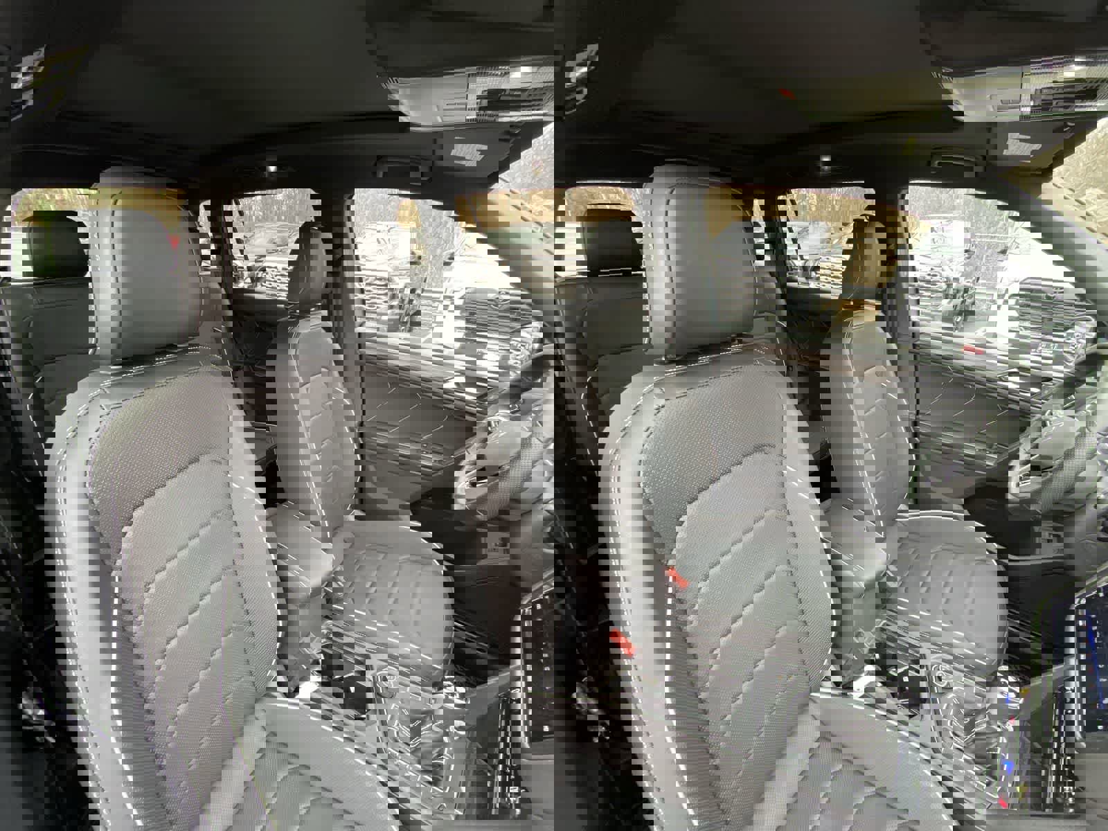 Used 2024 Volkswagen Tiguan SEL R-Line image 23