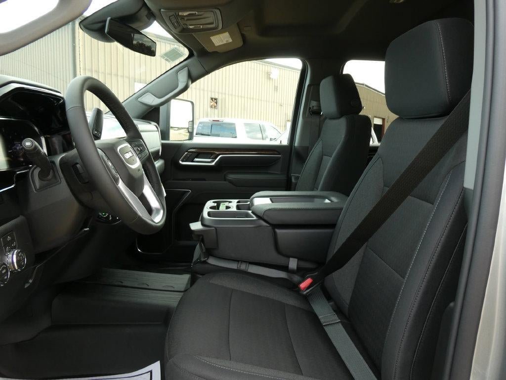 New 2026 GMC Sierra 2500 SLE w/ SLE Value Package; AWD/4WD image 16