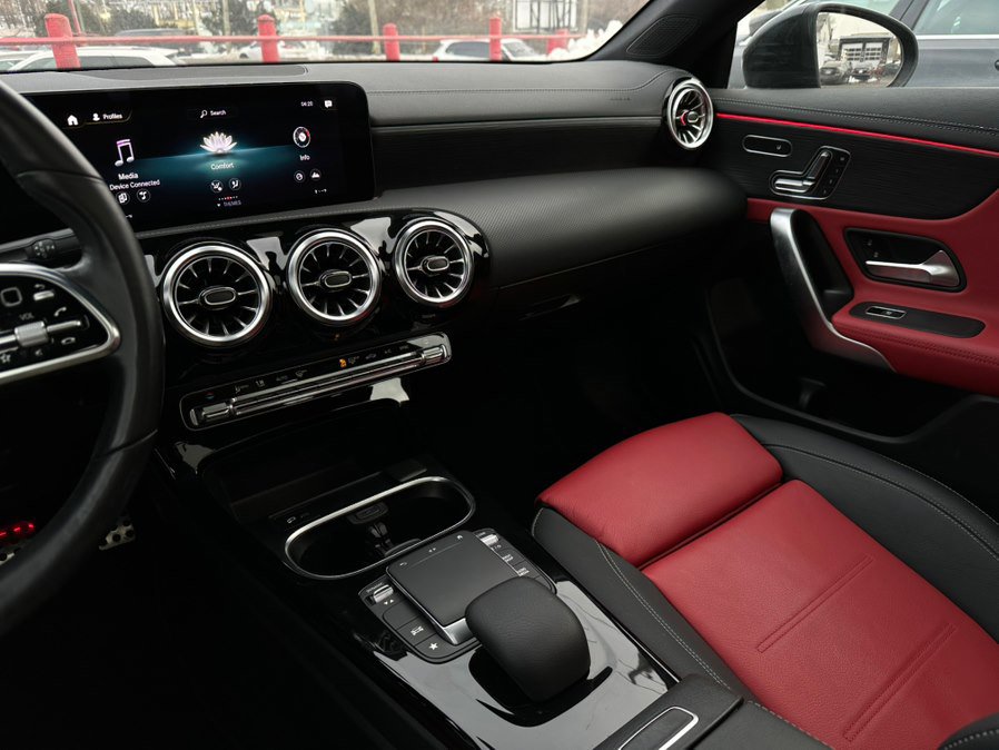 Used 2023 Mercedes-Benz CLA 250 4MATIC image 49