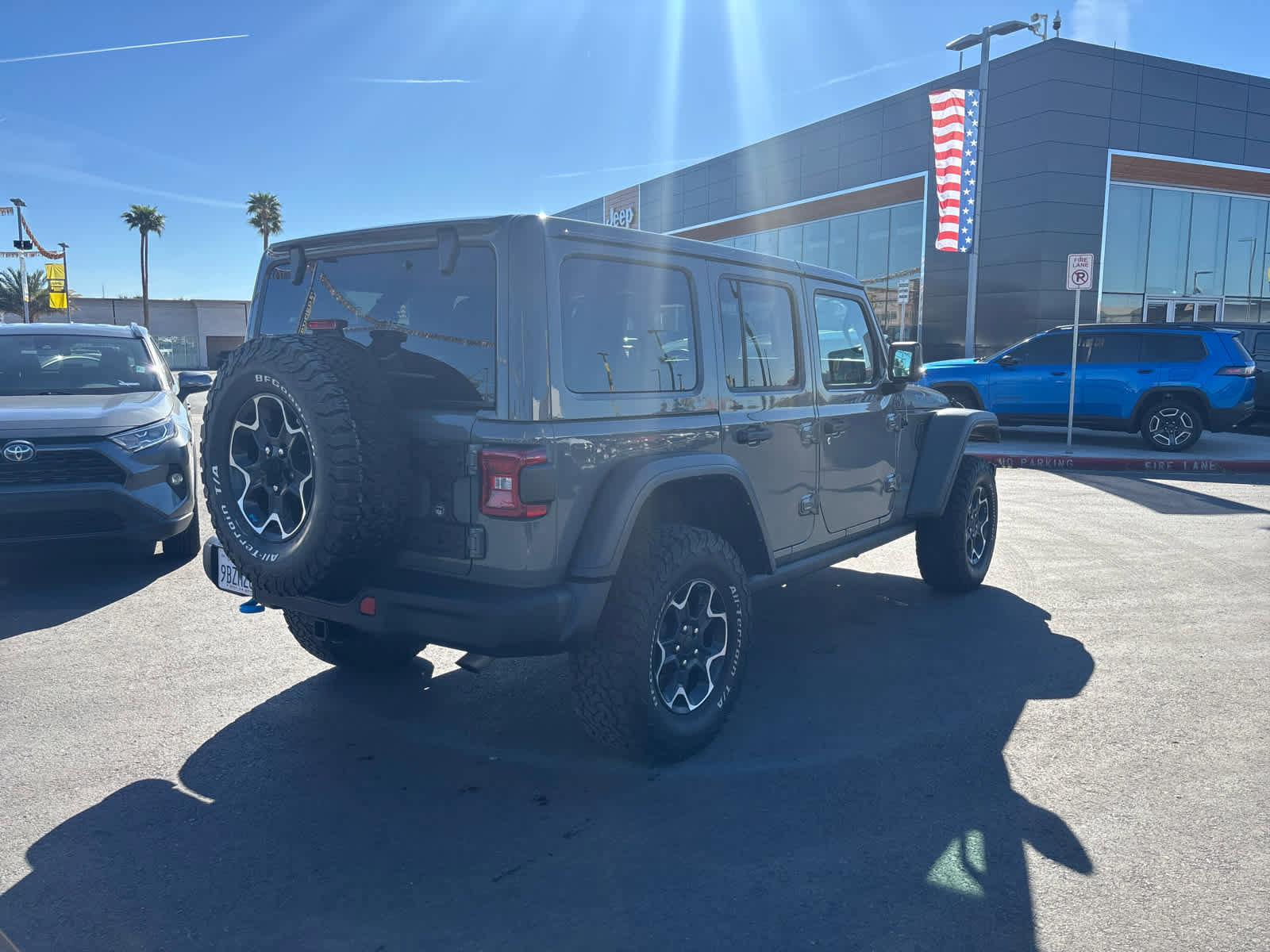 Used 2022 Jeep Wrangler Unlimited Rubicon w/ Steel Bumper Group image 5