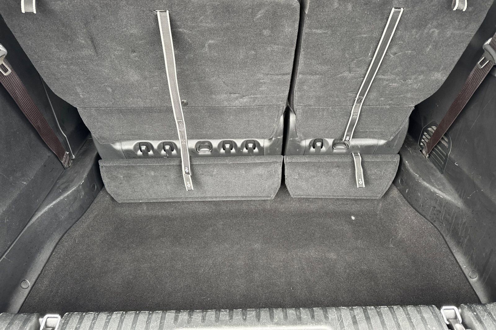 Used 2025 Chrysler Pacifica Select image 17