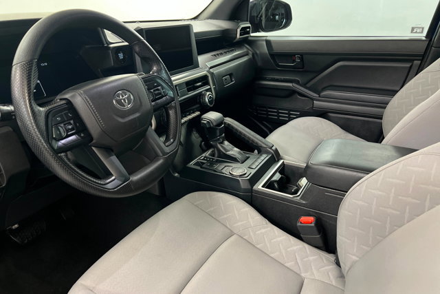 Used 2025 Toyota Tacoma SR5 image 15