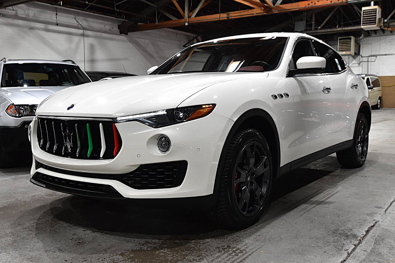 Used 2018 Maserati Levante AWD/4WD image 3