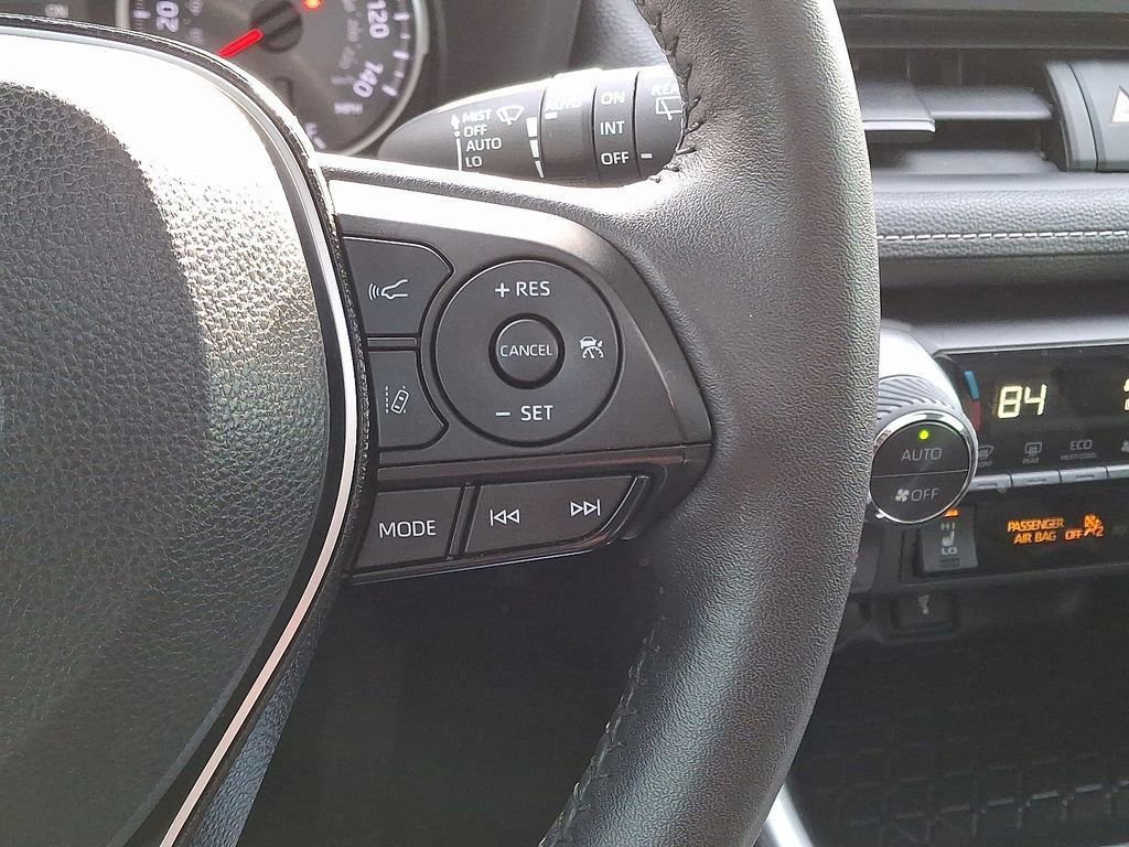 Used 2021 Toyota RAV4 XLE w/ Convenience Package AWD/4WD image 22