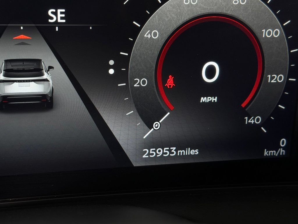 Used 2025 Nissan Ariya FWD image 14