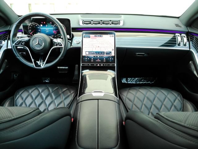 Used 2022 Mercedes-Benz S 580 4MATIC Sedan image 2