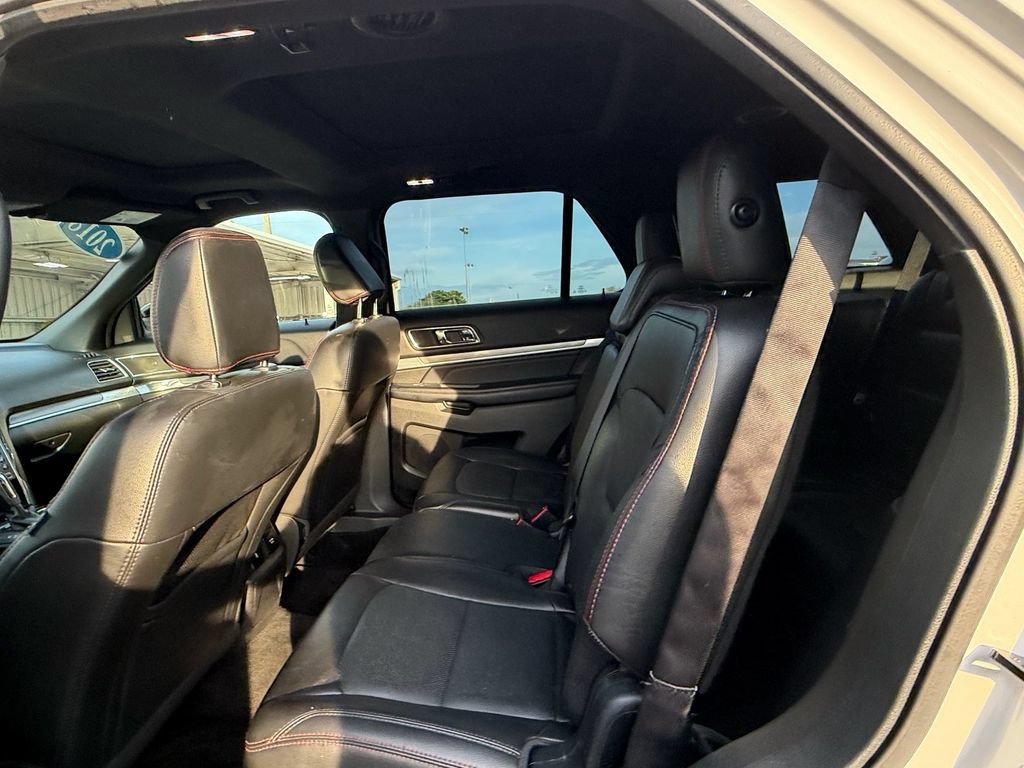 Used 2018 Ford Explorer Sport w/ Equipment Group 401A AWD/4WD image 12