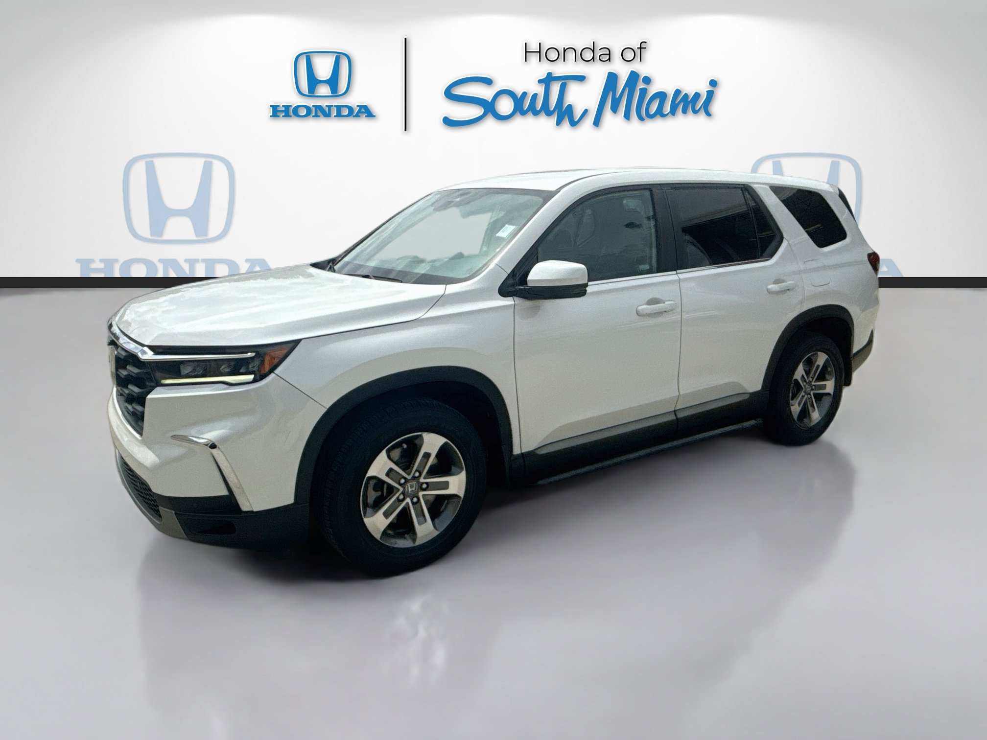 Certified 2025 Honda Pilot EX-L image 3