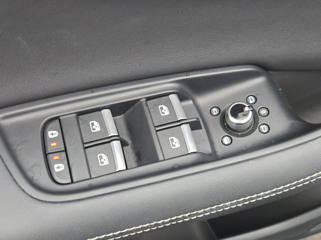 Used 2025 Audi Q7 3.0T Premium Plus image 20