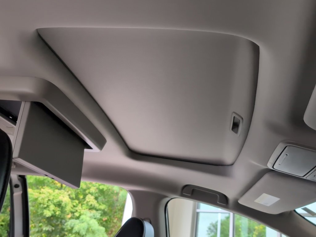 Used 2025 Honda Odyssey Elite image 55