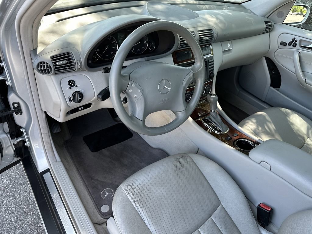 Used 2006 Mercedes-Benz C 350 Sedan image 12