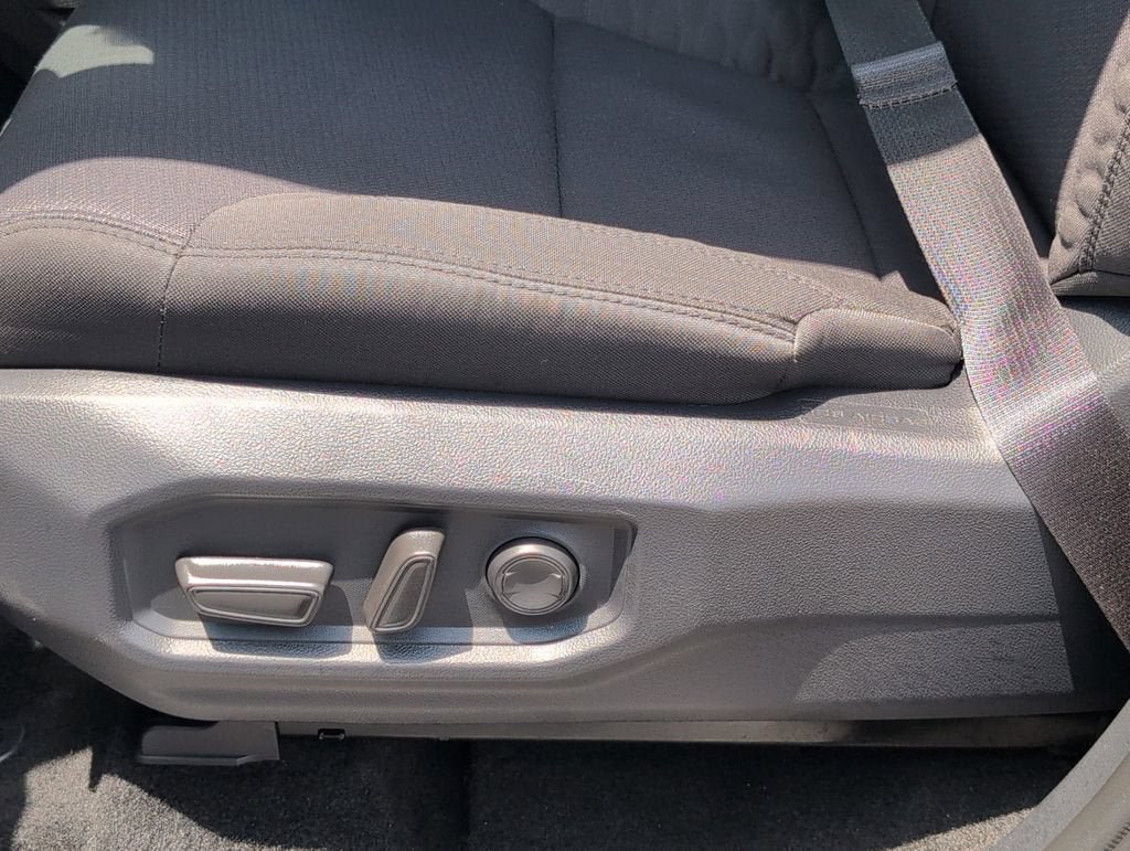 Used 2025 Toyota Tundra SR5 w/ SR5 Convenience Package RWD image 15