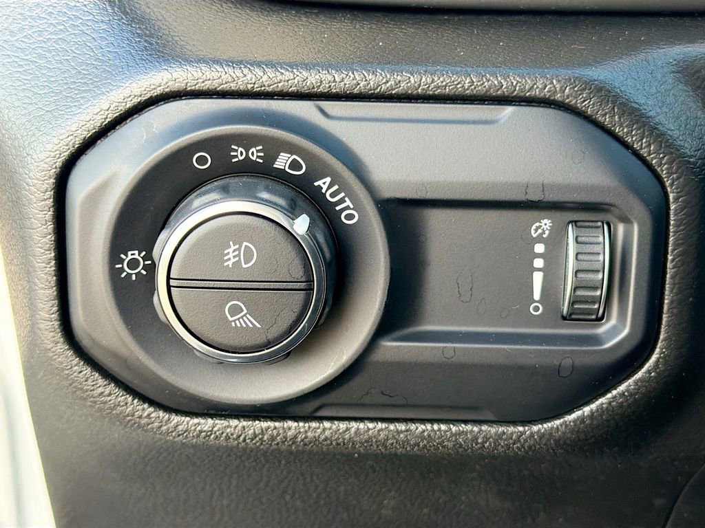 Used 2023 Jeep Gladiator Overland image 35