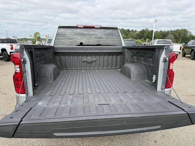 Used 2024 Chevrolet Silverado 1500 Custom Trail Boss w/ LPO, Dark Essentials Package image 10