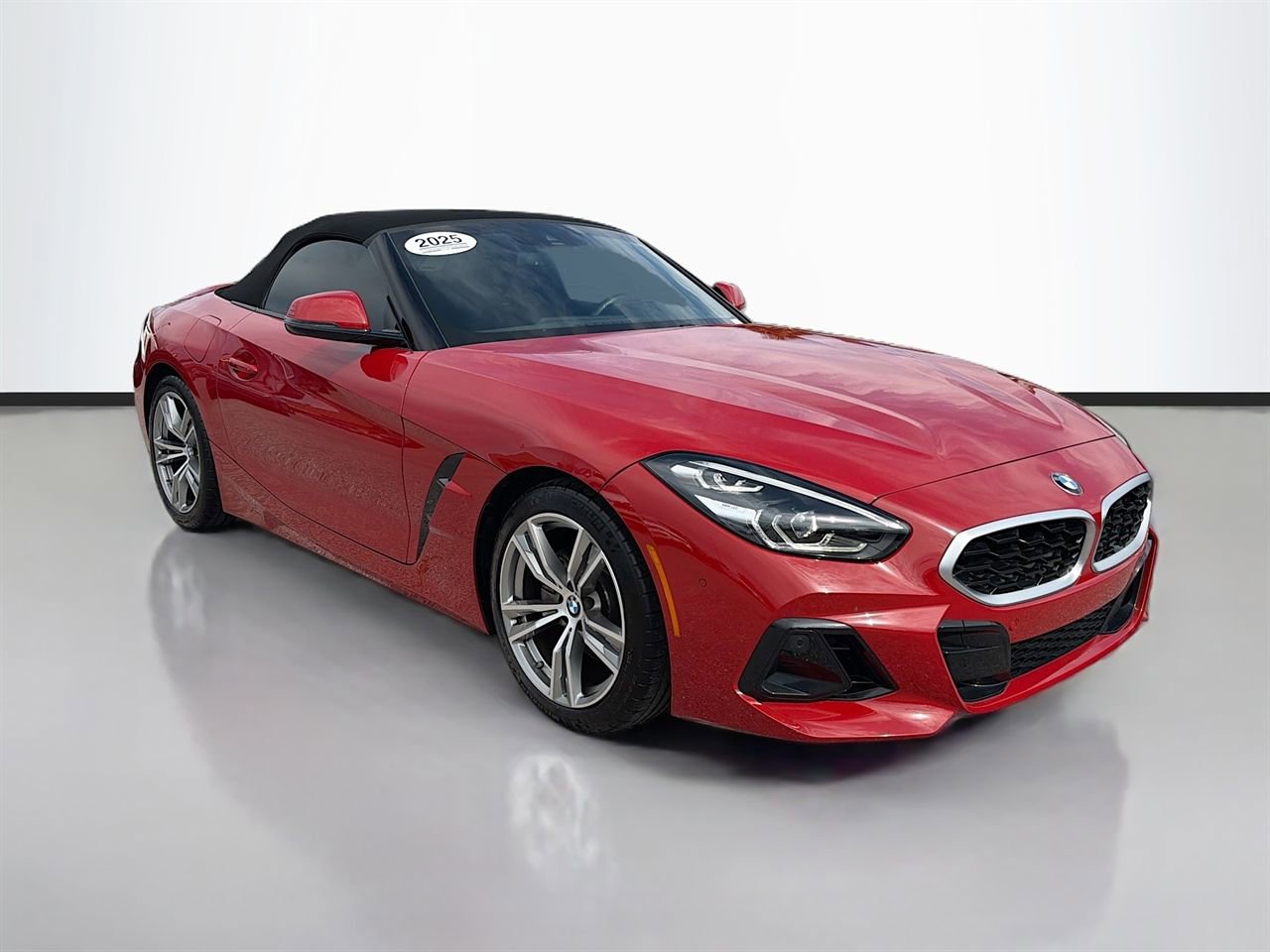 Certified 2025 BMW Z4 sDrive30i image 2