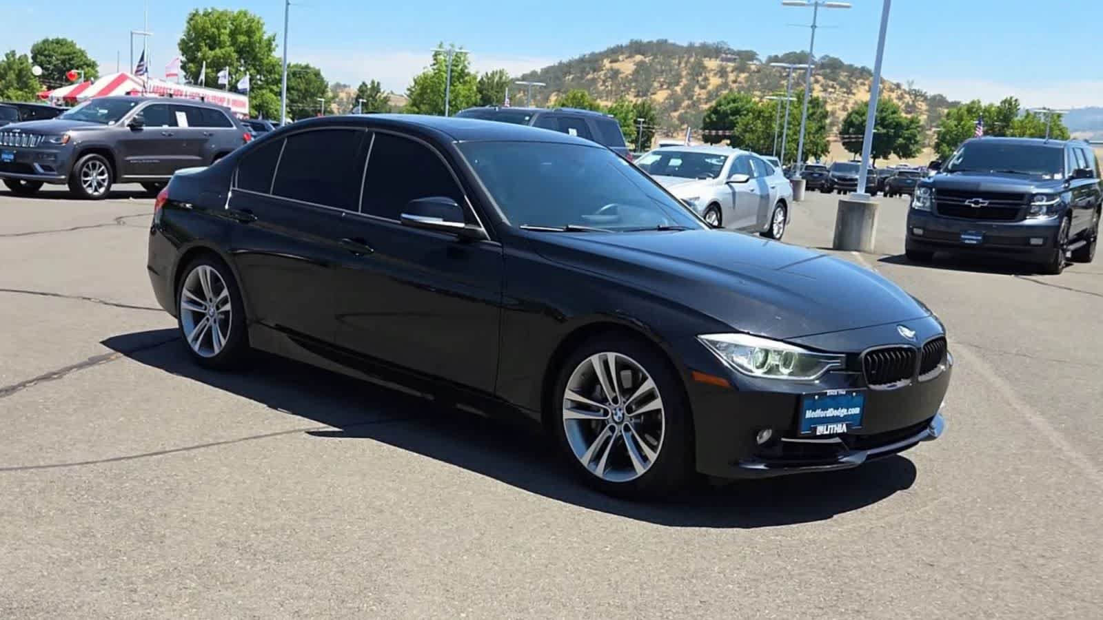 Used 2013 BMW 335i Sedan RWD image 2