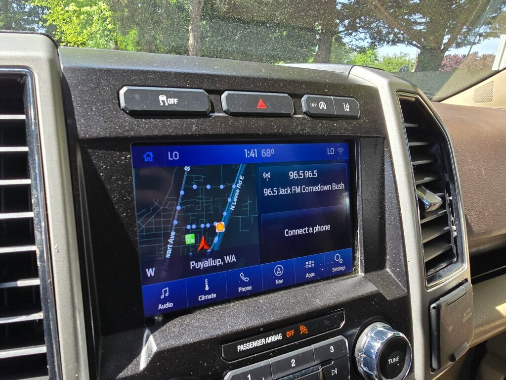 Used 2020 Ford F150 Lariat image 29