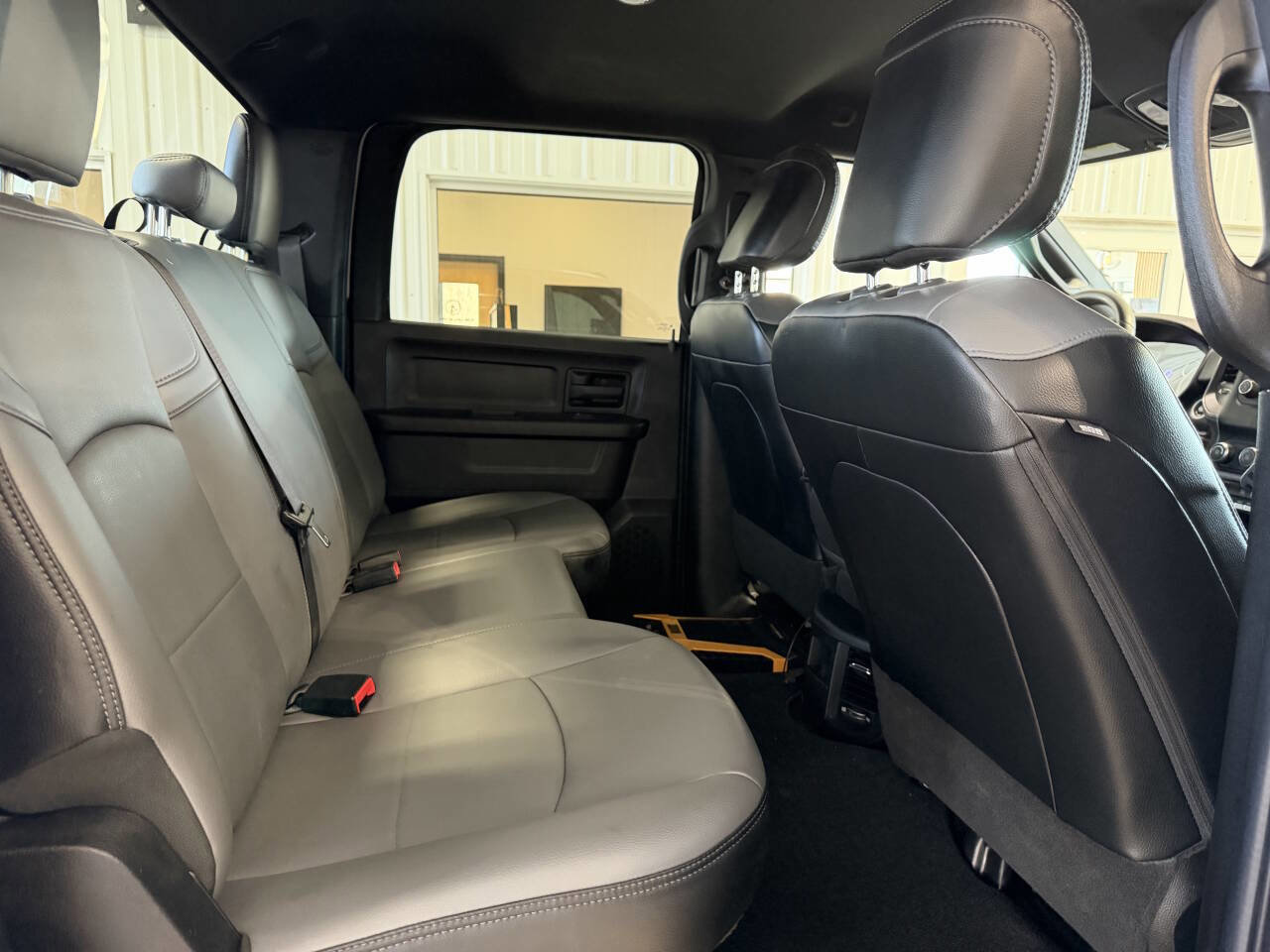 Used 2022 RAM 2500 Tradesman w/ Chrome Appearance Group AWD/4WD image 32