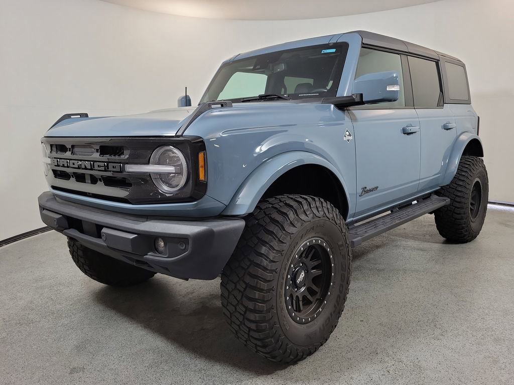 Used 2023 Ford Bronco Outer Banks AWD/4WD image 3