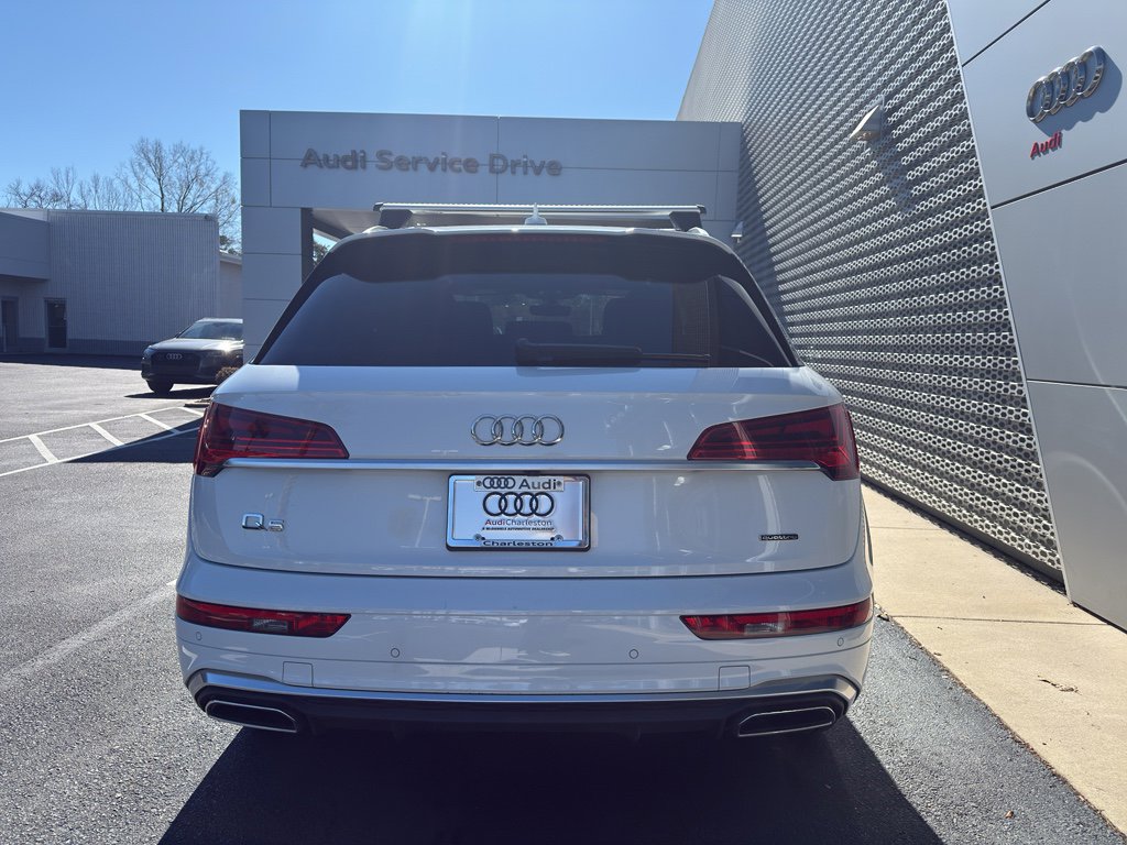 Used 2023 Audi Q5 e Premium Plus w/ Premium Plus Package image 4