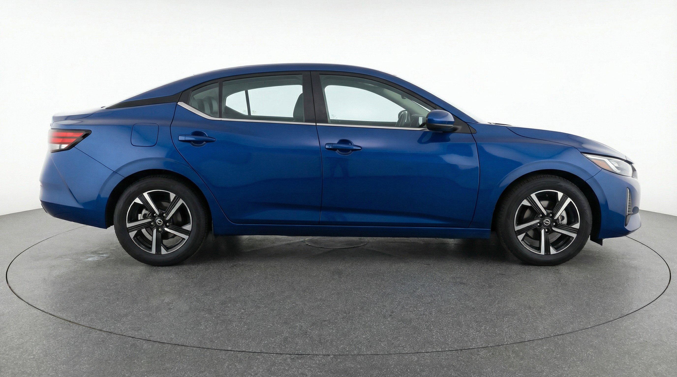 Used 2025 Nissan Sentra SV image 11