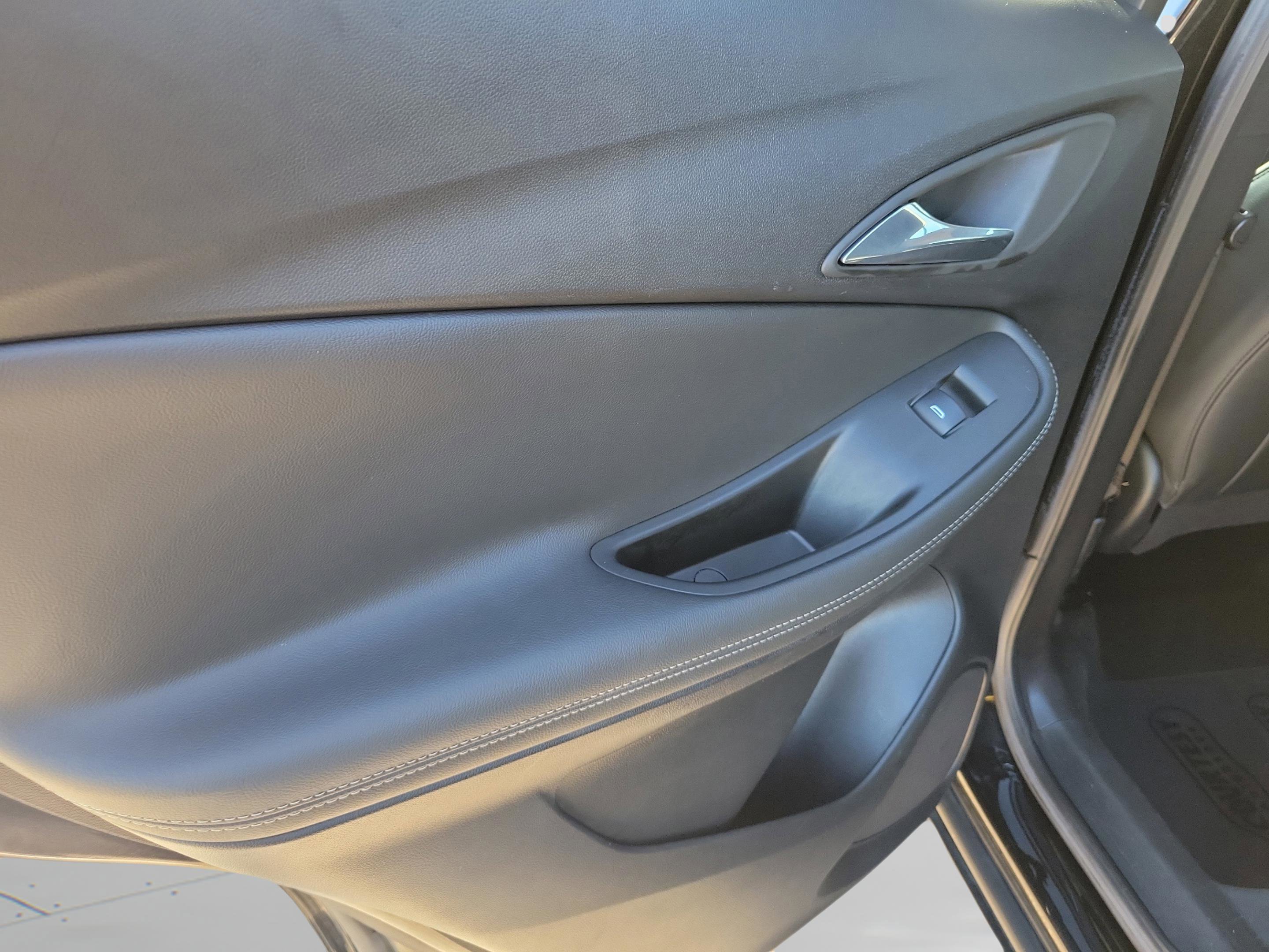 Used 2022 Buick Encore GX Select image 24