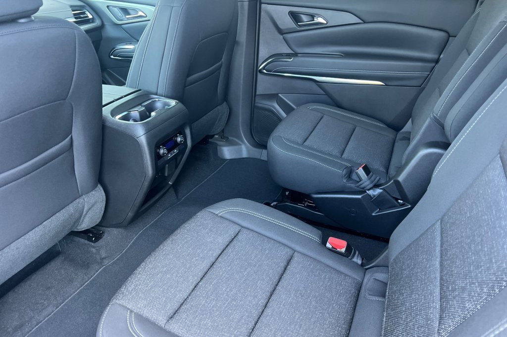 New 2026 Chevrolet Traverse LT w/ Driver Confidence Package image 9