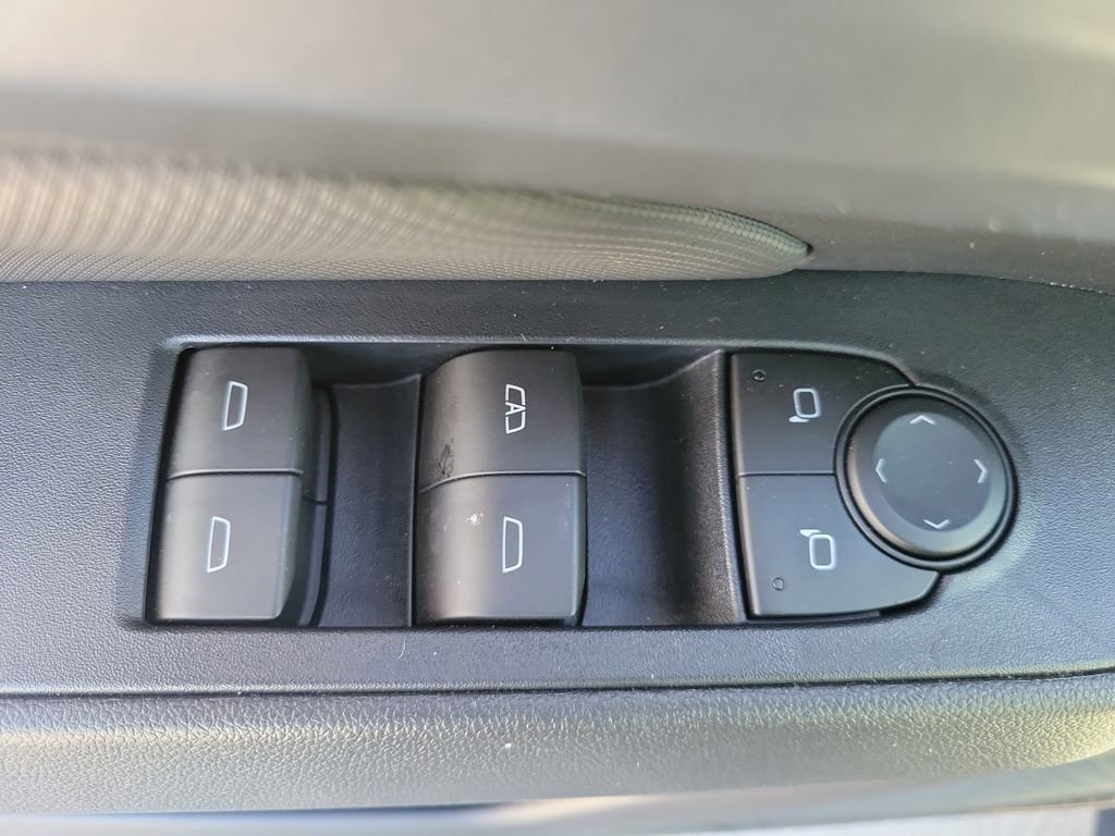 Used 2026 Chevrolet Equinox EV RS image 21