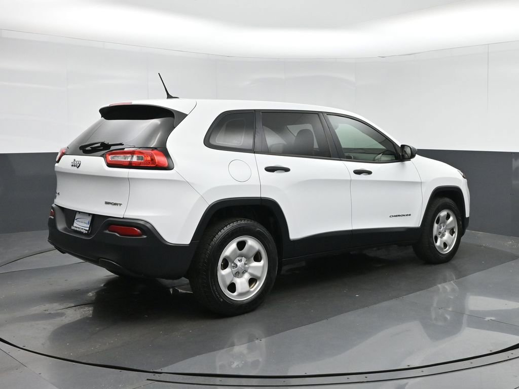Used 2017 Jeep Cherokee Sport w/ Cold Weather Group image 7